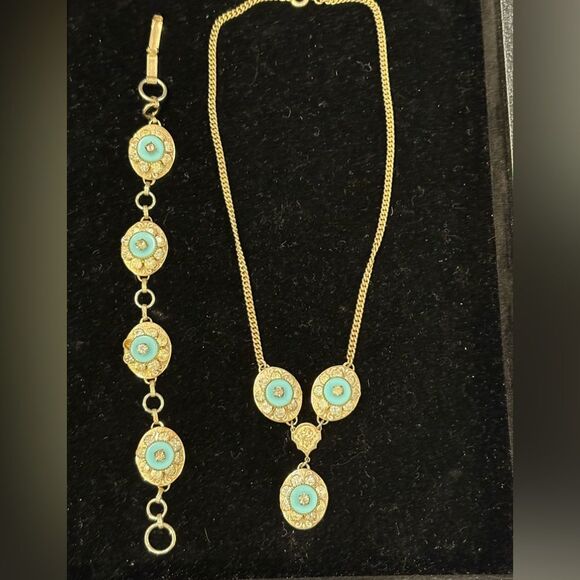 VTG Sarah Coventry Gold Tone and Faux Turquoise Jewelry Set 1949 - Picture 1 of 4